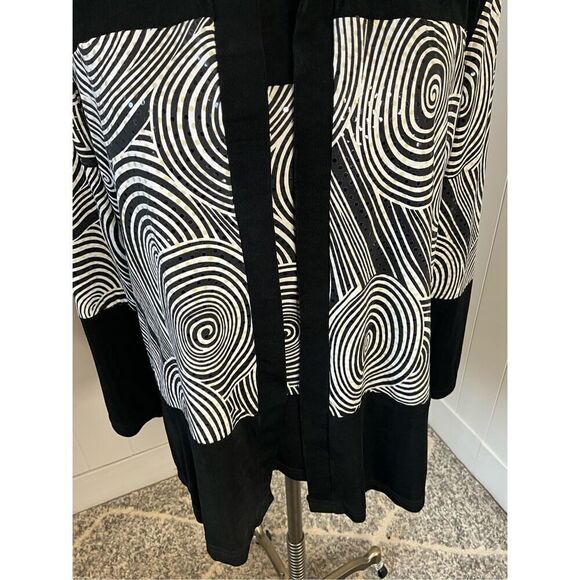 Kokomo Womens Size Small Tank & Cardigan 2 Piece Set Black Geo Print Flowy - Picture 3 of 15